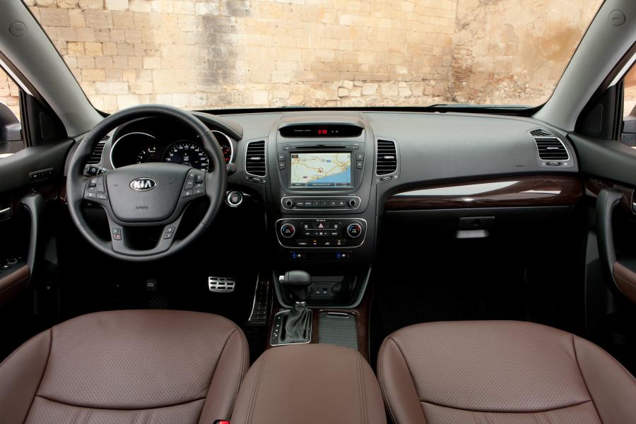  Kia Sorento 2013 года  (EU) (фото 14 из 85)